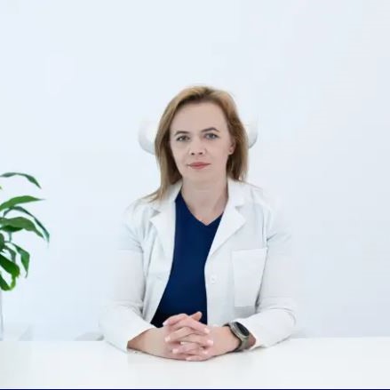 Dr. Marias Debora Ingrid