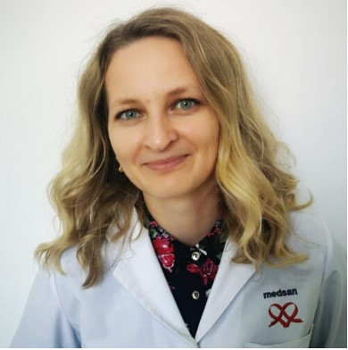 Dr. Szabo Izabela Andreea